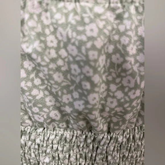 Derek Heart Floral Cropped Peplum Top - Picture 4 of 8